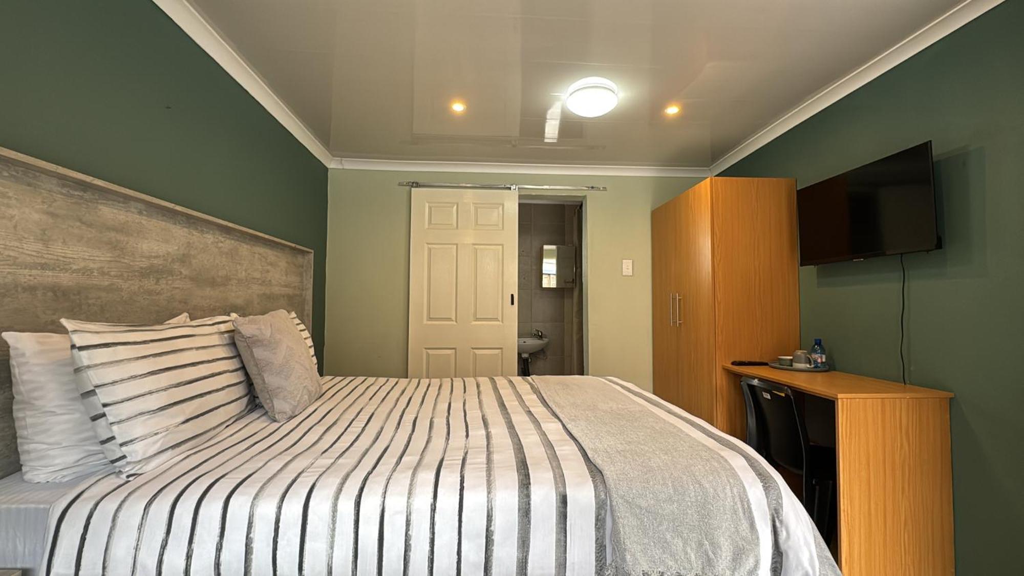 Blue Lantern Bed And Breakfast Kempton Park Exteriör bild